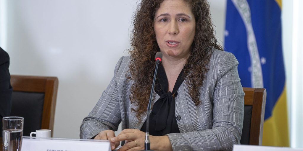 governo-autoriza-preencher-mais-de-3-mil-vagas-no-servico-publico