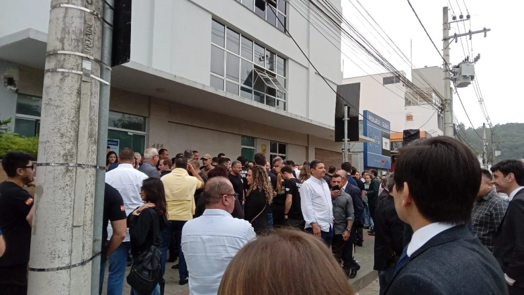 Visita do governador ocorreu na sede da AMVE