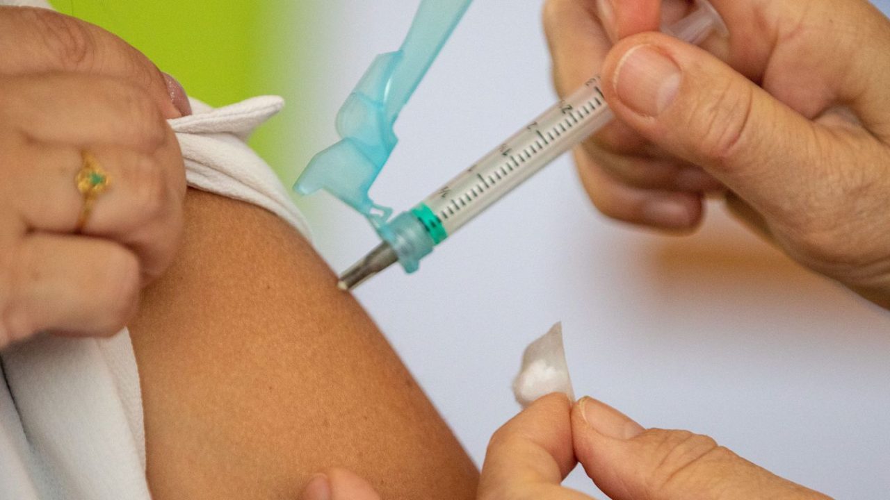 vacinacao-contra-a-covid-19-precisa-ser-mantida-em-dia-e-ampliada